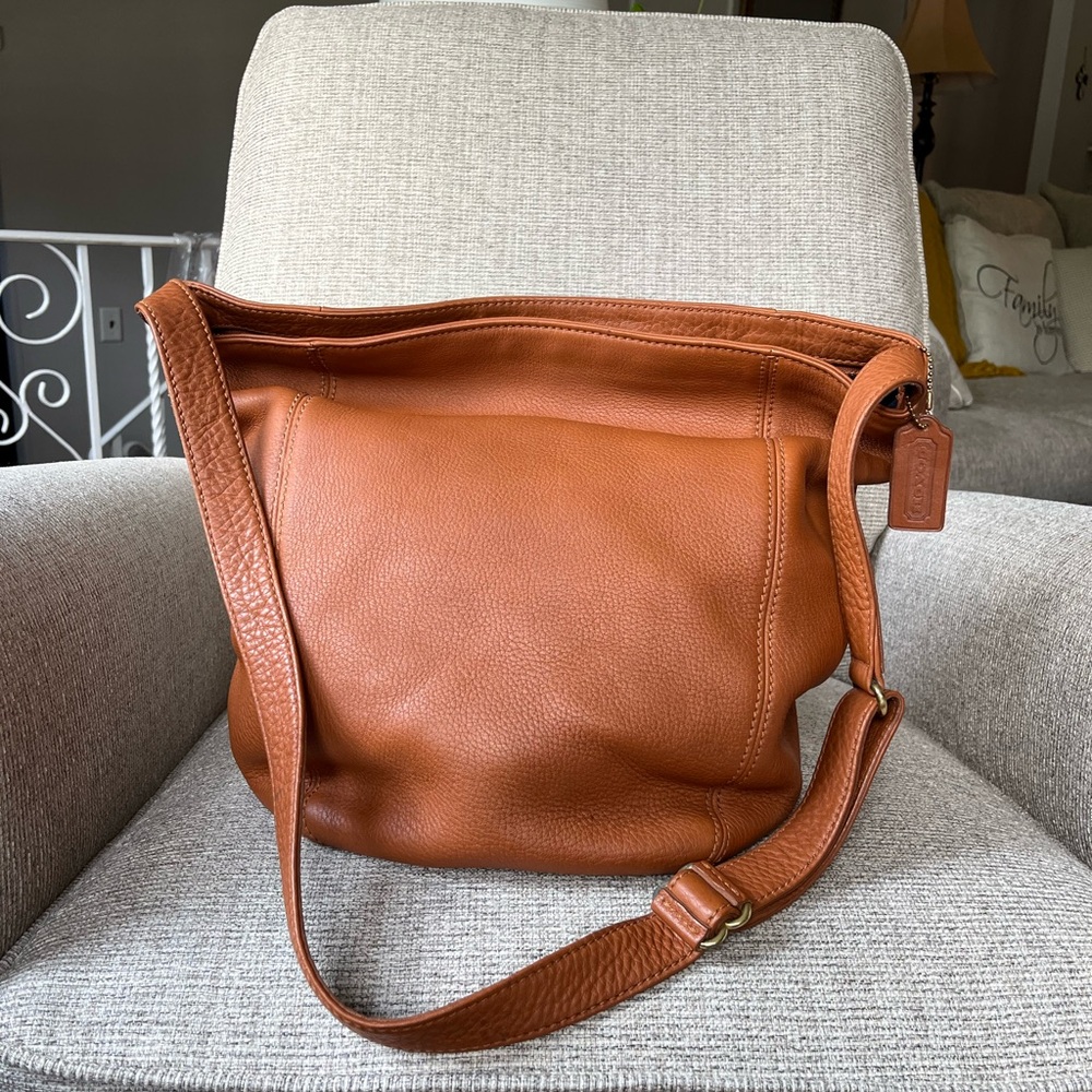Coach 4916 Sonoma Soft Bucket Natural Grain Crossbody Shoulder Bag